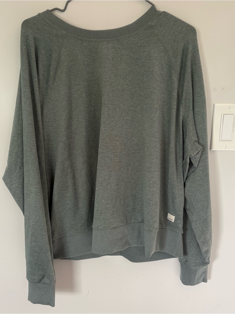 Vuori DreamKnit Long Sleeve Halo Crew Pullover Sage Green Heather L
